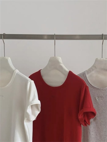 蝴蝶结刺绣短袖T恤女纯色减龄短袖上衣内搭韩系叠穿红色T恤女