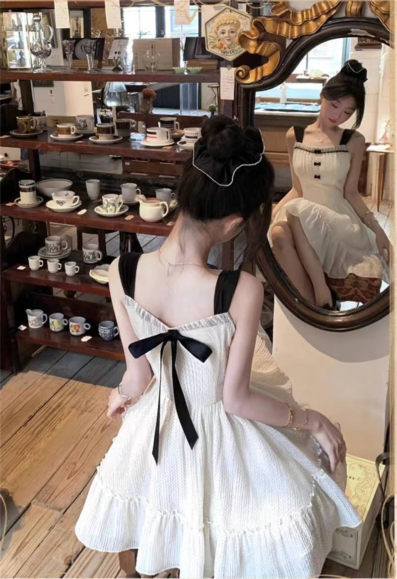 Q女家 新品95折巴黎小赫本/法式少女千金復古波點吊帶公主裙