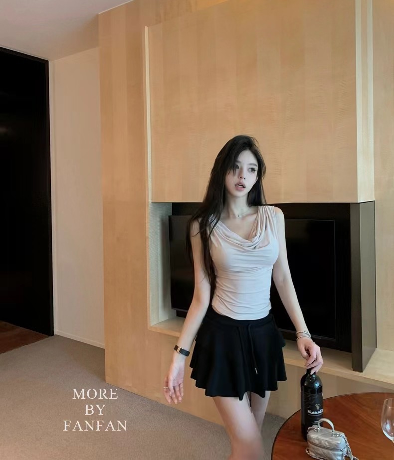 4/9眼淚女王盪領斜肩兩穿背心 顯瘦褶皺線條 彈力大無束縛感上衣