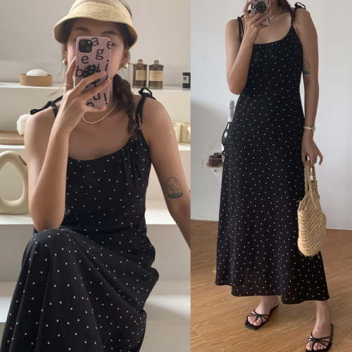 Actual shot of Korean style summer slimming and gentle design polka dot sleeveless strappy suspender dress for women
