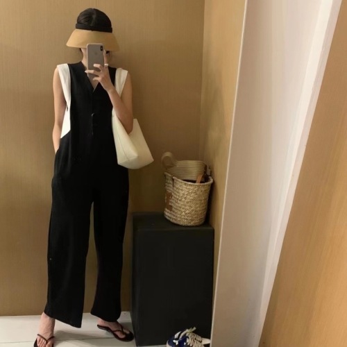 Korean style summer new fashion big-name design lazy style color matching V-neck loose sleeveless jumpsuit for women
