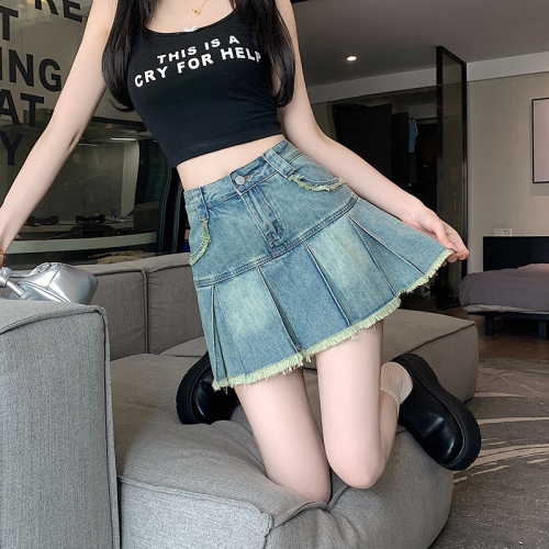 Real shot of 2024 new summer hot girl fashionable age-reducing sweet and versatile slimming high-waisted pleated denim A-line skirt