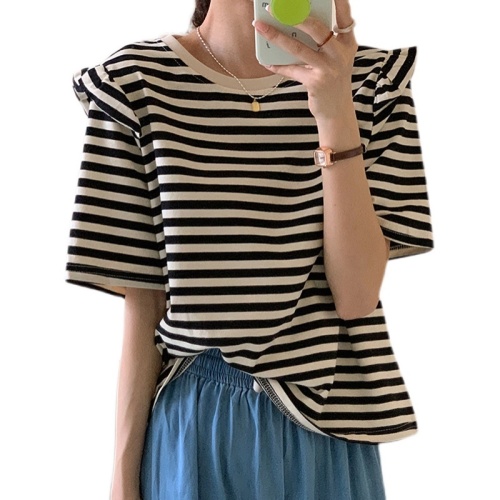 New design, unique striped short-sleeved T-shirt, women's summer bottoming shirt, French style round neck top