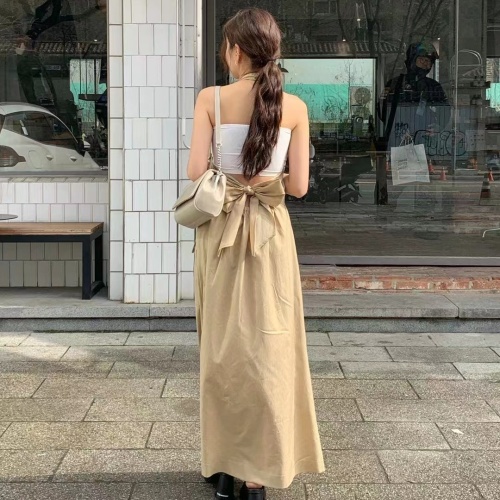 韩国INS推荐俏皮露背蝴蝶结设计挂脖式背带长款连衣裙