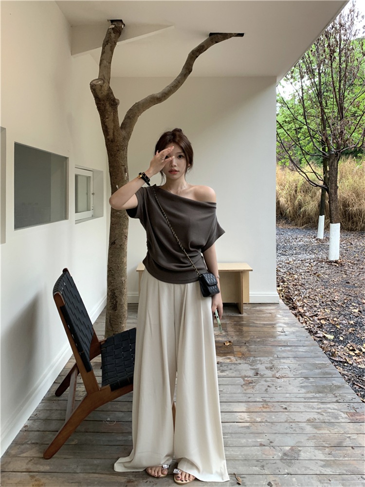 Real shot ~ Lazy slanted shoulder T-shirt for women + refreshing hemp wide-leg pants suit