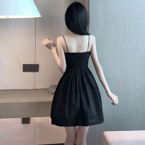 Actual shot of new summer tutu skirt Hepburn style little black skirt French slimming retro skirt for women