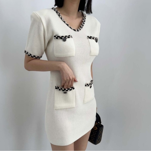 Korean style summer niche style simple v-neck contrasting edge pocket design short-sleeved knitted jumpsuit with hip-covering skirt