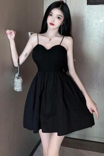 Actual shot of new summer tutu skirt Hepburn style little black skirt French slimming retro skirt for women