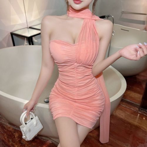 Real shot of sexy hot girl slim fit tube top mesh hip-covering short dress