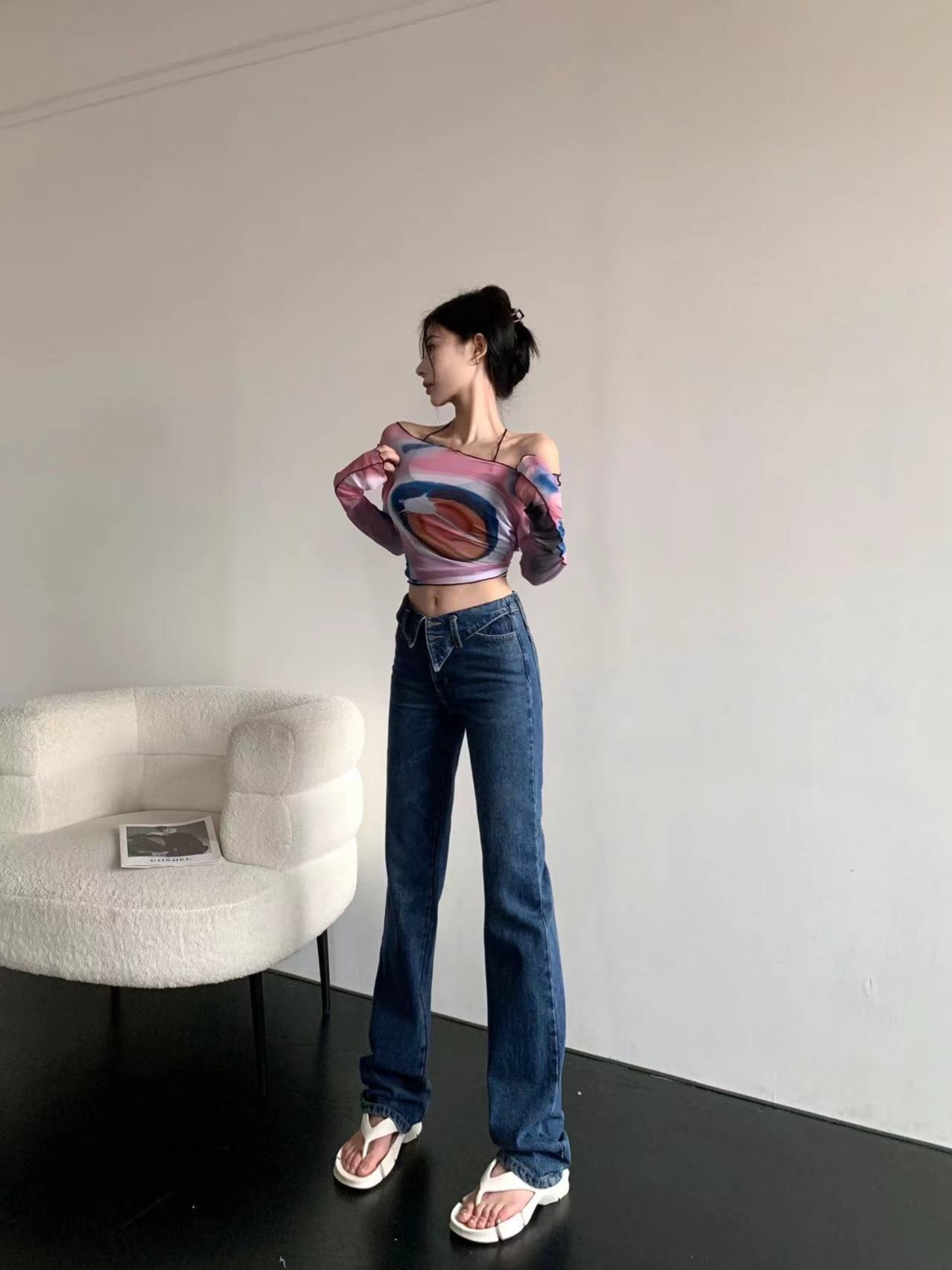 Real shot of retro blue straight-leg jeans, summer casual high-waisted wide-leg floor-length trousers