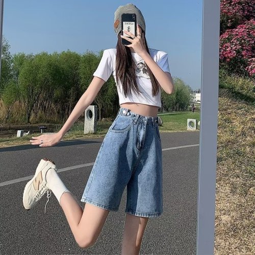 Real shot of high-waisted five-point jeans for women with summer design niche loose straight slim shorts large size medium pants