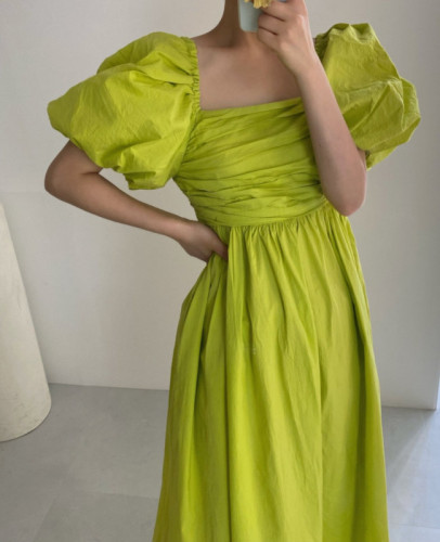 尺寸更新韩国chic夏季复古一字肩方领皱褶设计感泡泡袖连衣裙