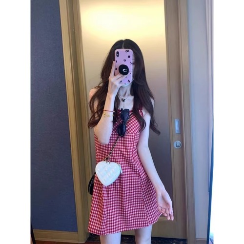 French first love plaid suspender dress for women, waist-cinching temperament and design, sweet and cool short skirt for spring and summer