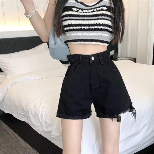 Real shot of plus size summer slimming high-waisted A-line bud pants for fat mm and small people to wear ripped denim shorts WF89