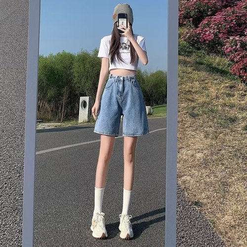 Real shot of high-waisted five-point jeans for women with summer design niche loose straight slim shorts large size medium pants