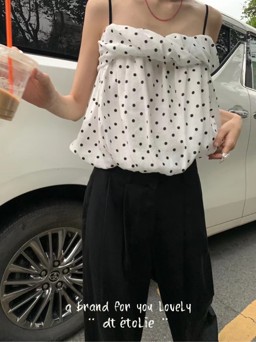 DT ETOLIE扭褶花苞波點吊帶外穿女夏設計感小眾天絲短款上衣