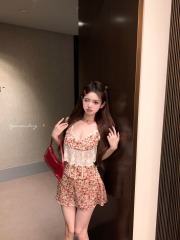 Real shot of Rose Manor dating look red floral lace splicing suspender top + A-line skirt for women summer