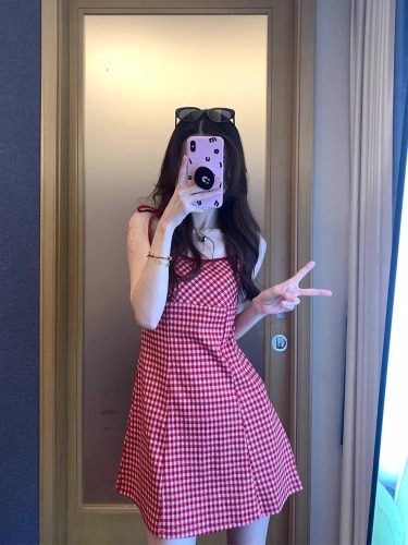 French first love plaid suspender dress for women, waist-cinching temperament and design, sweet and cool short skirt for spring and summer