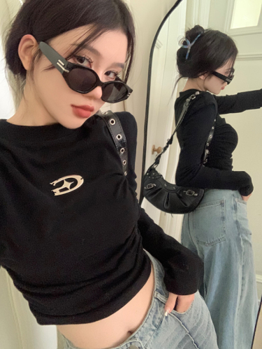 Actual shot and real price design solid color wrinkled slim long-sleeved hot girl style navel-baring short round neck top