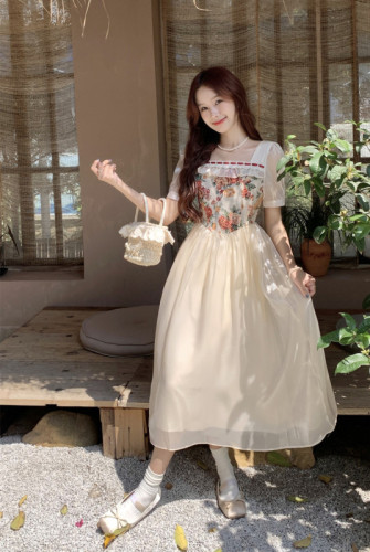 Actual shot and real price French retro chic coffee break dress with waist slimming square neck floral splicing dress