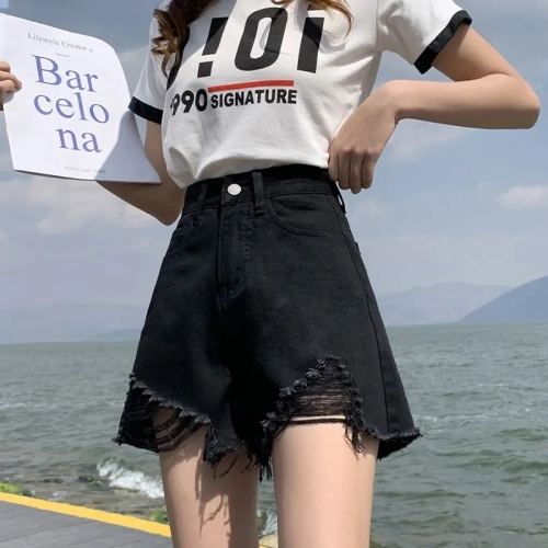 White denim shorts for women 2024 new spring and summer thin high-waisted wide-leg slimming frayed raw edge a-line hot pants trendy