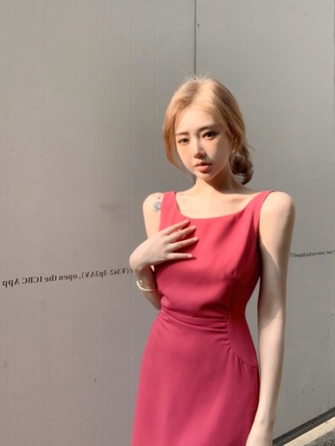 Real shot of whitening and temperament camisole dress for women with slim design