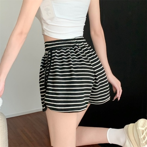 Actual shot of casual sports shorts for women, summer, Korean version, high-waisted, slimming, striped elastic waist, versatile outer wear hot pants