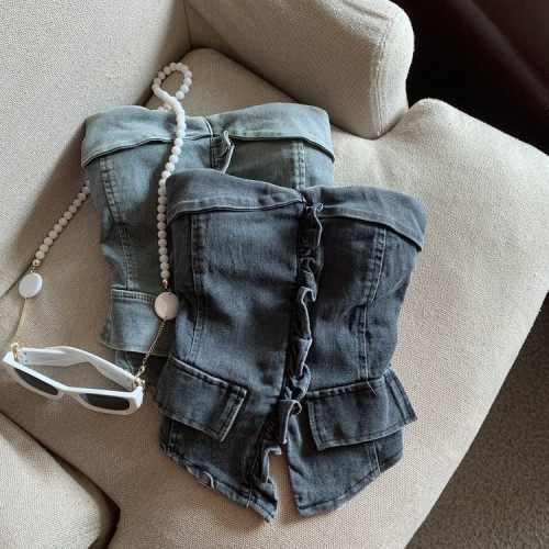 Real shot of summer hot girl careful denim tube top with breast pads