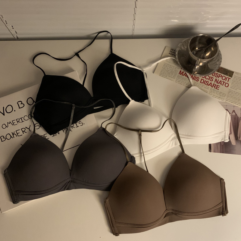 Real shot of hot girl with real price, sexy triangle cup, no steel rim sling, adjustable underwear, beautiful back tube top