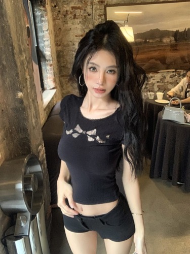 Real shot!  Slim bow hollow lace embroidery right shoulder T-shirt women's waist short-sleeved top 2508