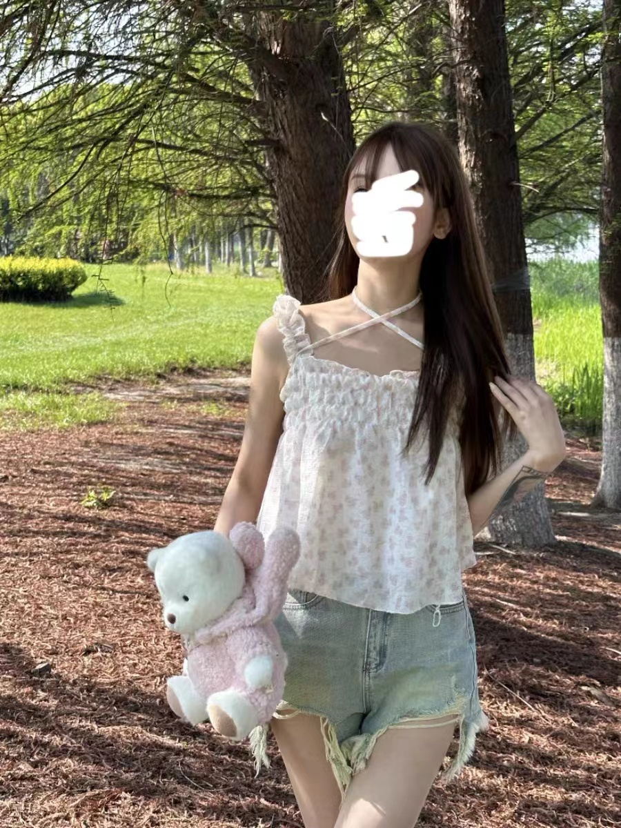 Baby doll shirt for women 2024 summer new style halterneck sleeveless suspender style floral chiffon shirt short top for small people