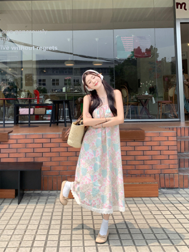 Actual shot of Korean chic simple forest girl wearing floral dress with headscarf + lace blouse