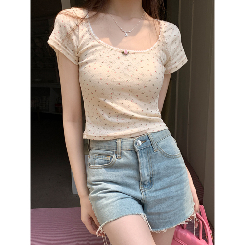 Real shot of sweet style small floral lace U-neck short-sleeved T-shirt for women in summer for small people to reduce age, slim and chic top