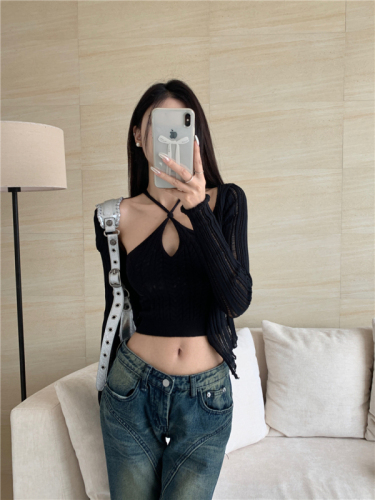Actual shot, real price, short irregular pit striped sweater + halter neck waist knitted camisole for women