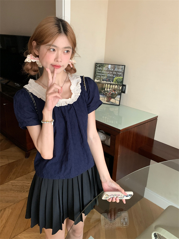 Real shot and real price Sweet lace contrast stitching navy blue white three-dimensional crochet shirt top