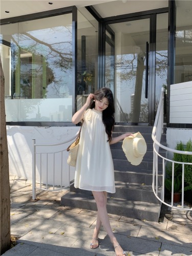 实拍夏季新款韩版气质无袖绑带宽松显瘦连衣裙