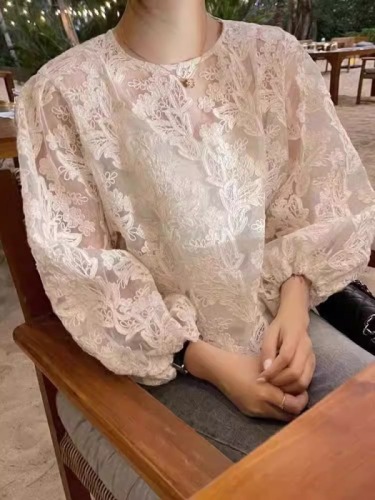 小个子早春新款韩版慵懒小众法式甜美上衣设计感杏色女士衬衫
