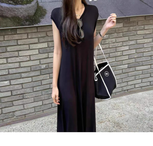 高级感黑色垂感背心连衣裙女2024早秋新款韩系设计感气质无袖长裙