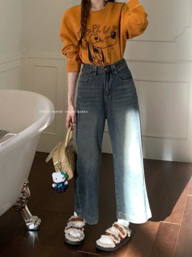 Actual shot of spring and summer loose wide-leg washed blue straight-leg loose nine-point denim trousers