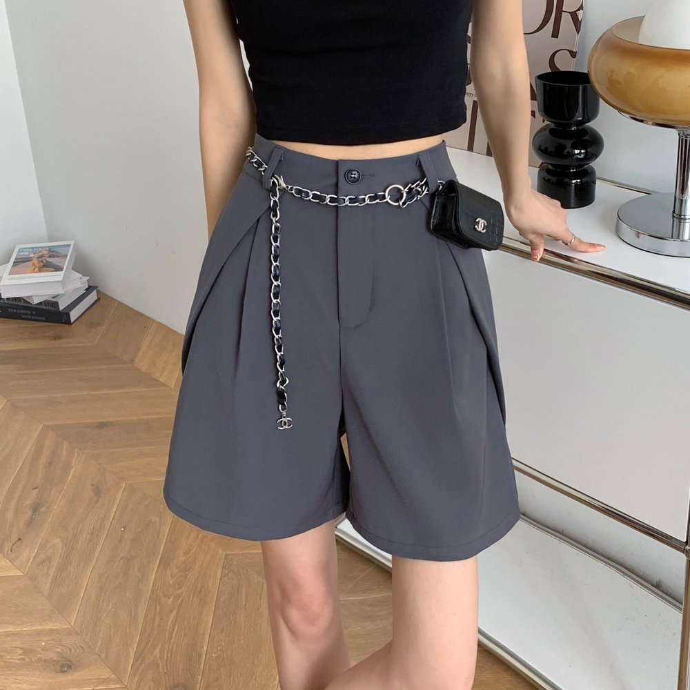 Real shot of gray suit shorts for women in summer high-waisted a-line casual mid-pants black straight-leg trousers 2024 new style