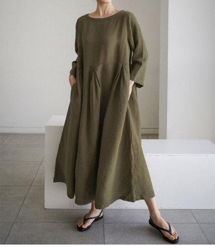 Loose plus-size dress Japanese Korean style cotton and linen round neck pullover solid color over-the-knee long skirt with large hem