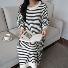 Real shot of Korean style Japanese style dress sweater for pregnant women loose striped long sleeve knee-length knitted skirt straight long thickening