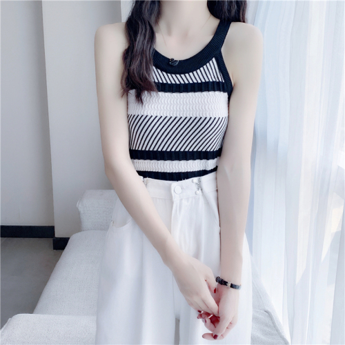 Actual shot ~  new style color-blocked striped logo knitted vest thin style versatile round neck pullover sleeveless