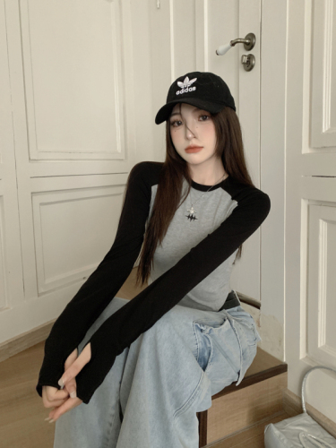 Actual shot of slim and versatile raglan sleeve T-shirt, Korean style bottoming shirt, niche short long-sleeved top for women