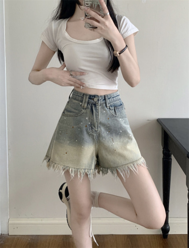 Real shot of denim shorts for women in summer  new retro high-waist slim design A-line wide-leg pants hot style