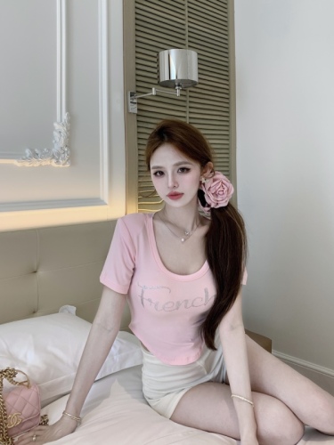 Real shot of sexy hot girl letter U-neck short-sleeved T-shirt for women summer Korean style slimming casual short top