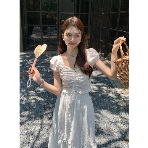 Actual shot of 2023 new summer style French elegant solid color embroidered top + skirt two-piece women's fashion suit