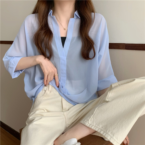 Actual shot and real price ~ Chiffon shirt for women with niche design, short-sleeved sun protection cardigan top, V-neck temperament shirt