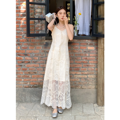 Real shot 2023 summer new style French retro elegant lace embroidery skirt solid color suspender dress