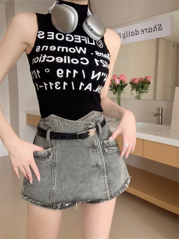 Real shot, real price, irregular diagonal button fake two-piece design, high-waisted A-line denim skirt with cut edges, new trendy summer style